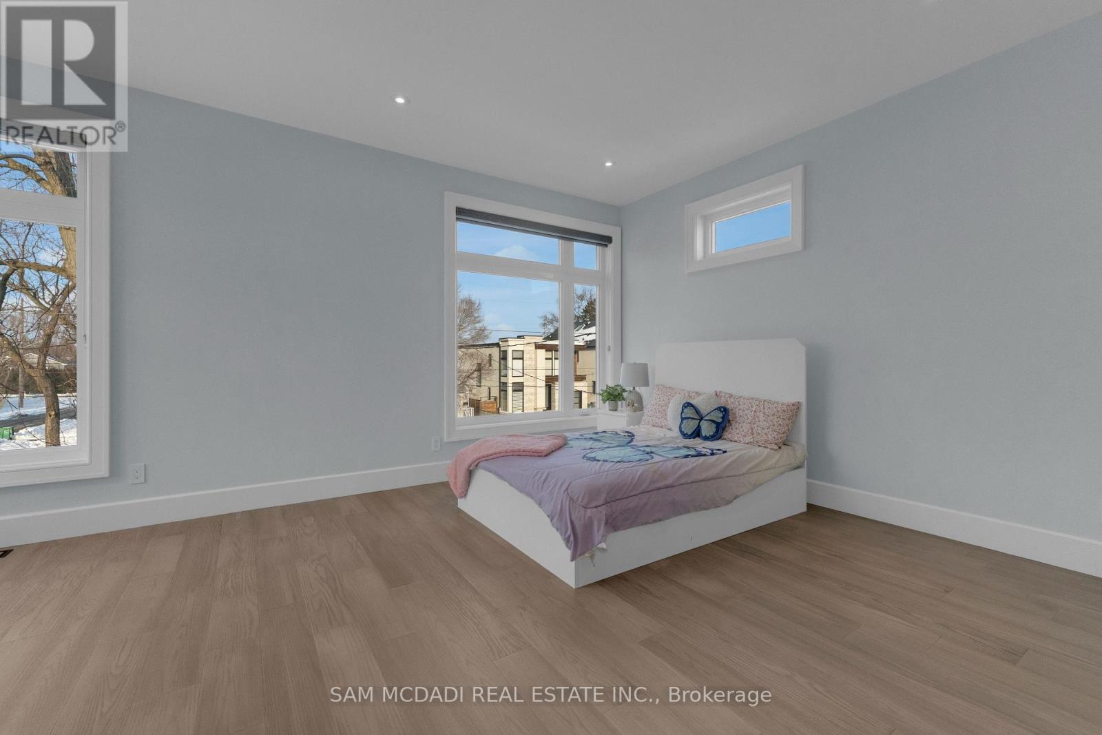 1050 Edgeleigh Avenue, Mississauga, ON - Indoor Photo Showing Bedroom