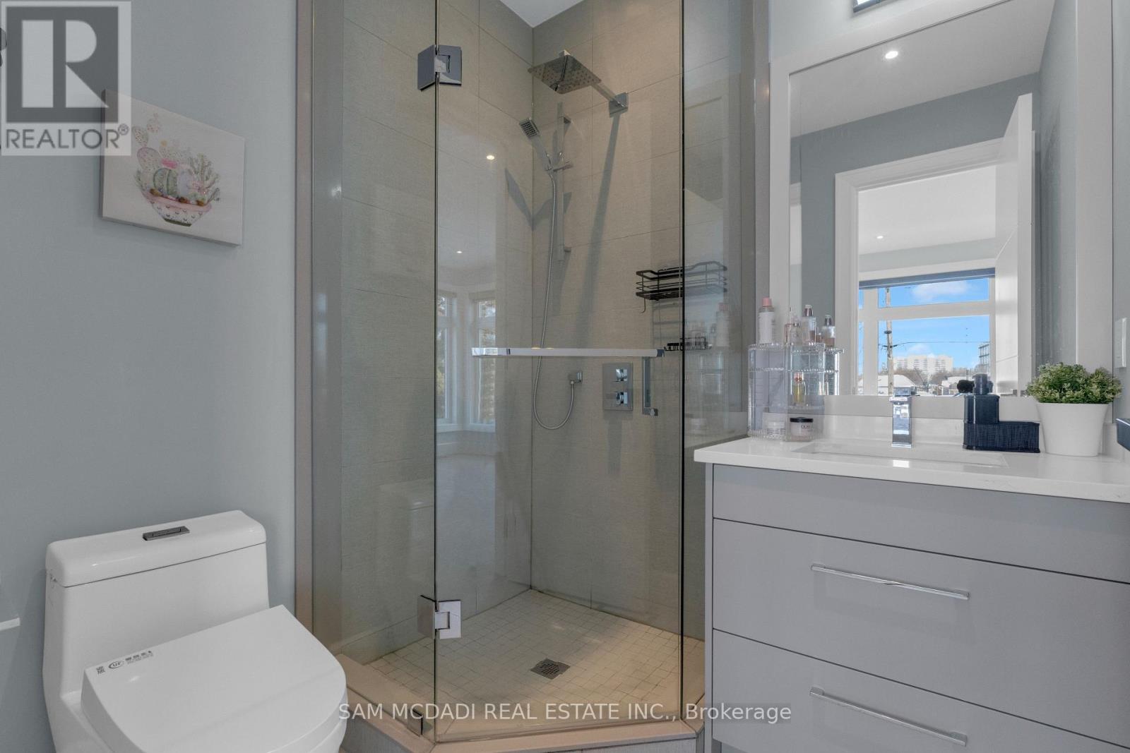 1050 Edgeleigh Avenue, Mississauga, ON - Indoor Photo Showing Bathroom