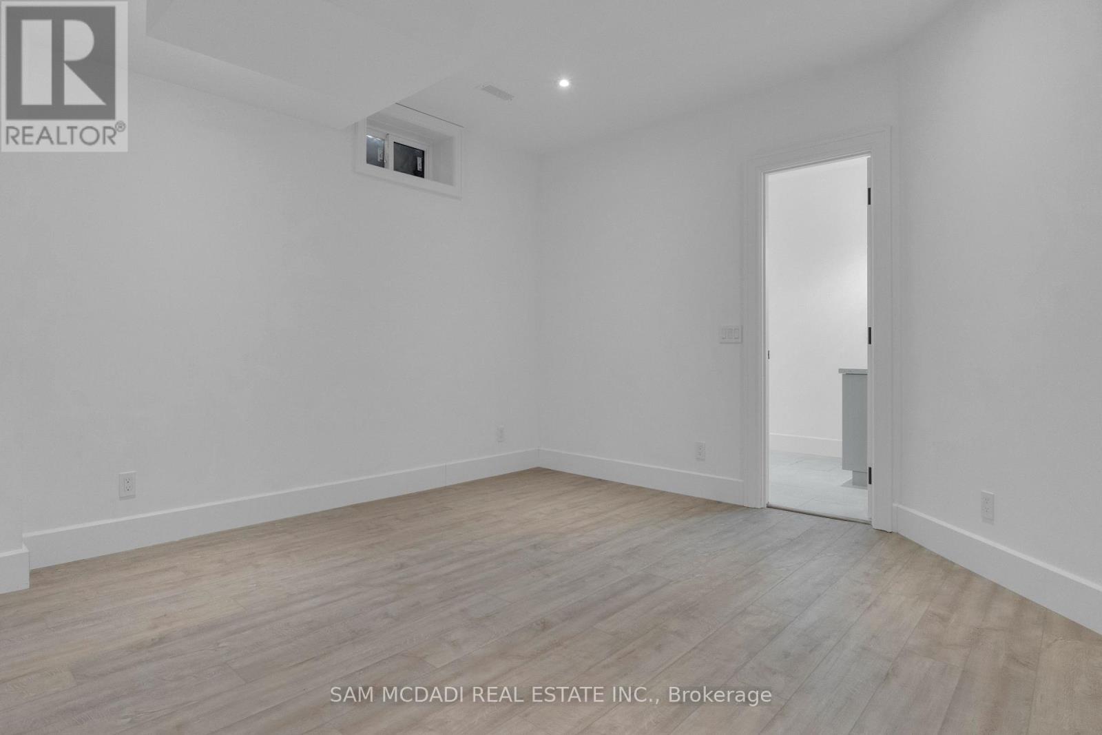 1050 Edgeleigh Avenue, Mississauga, ON - Indoor Photo Showing Other Room