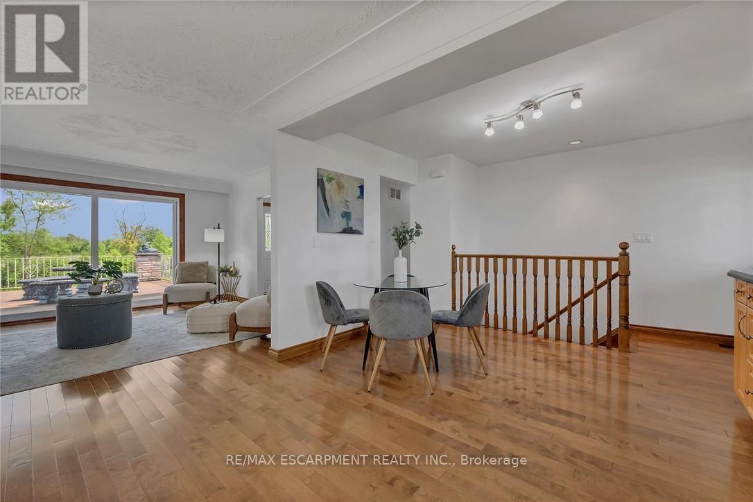 617 Eighth Road E, Hamilton, ON - Indoor