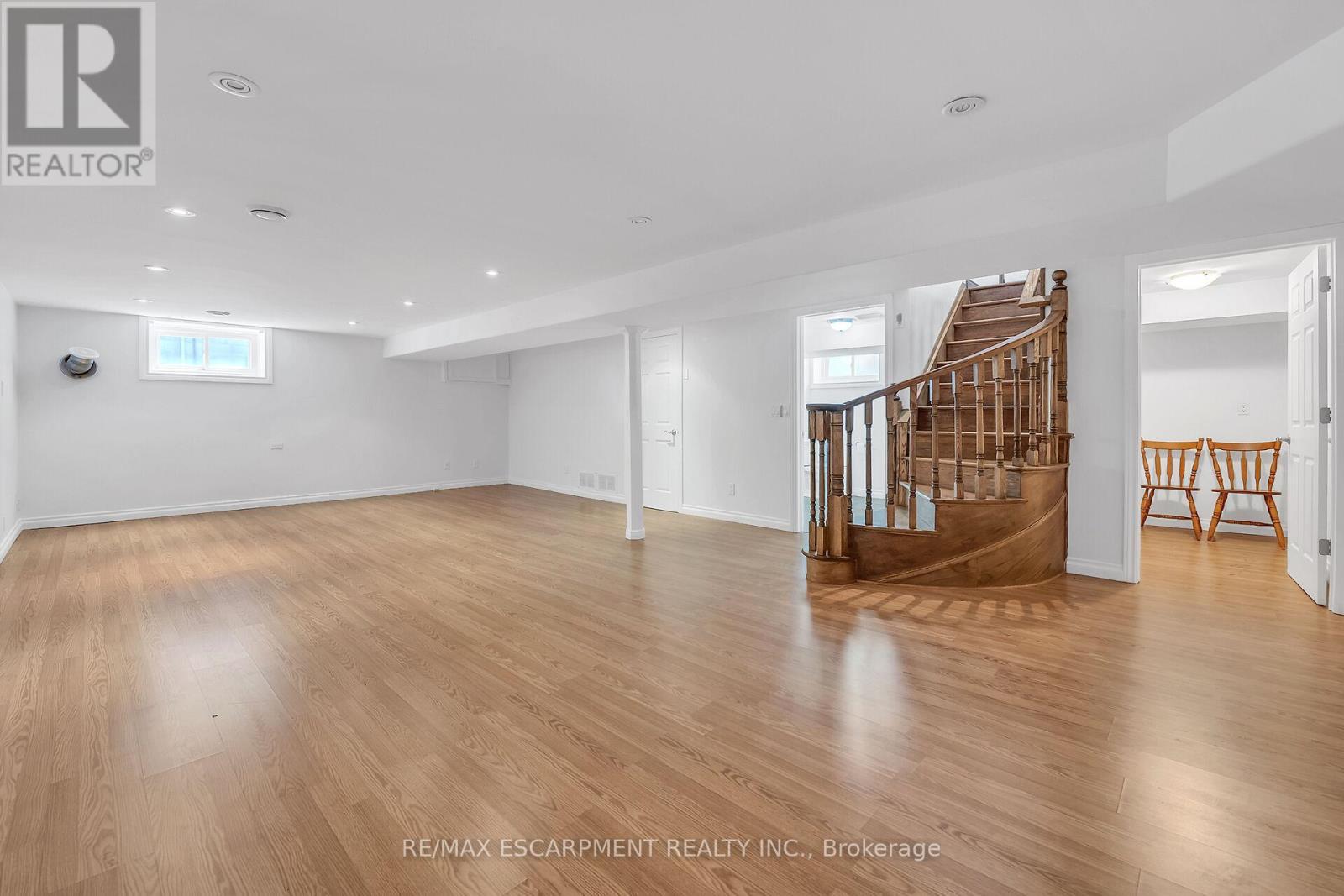 617 Eighth Road E, Hamilton, ON - Indoor