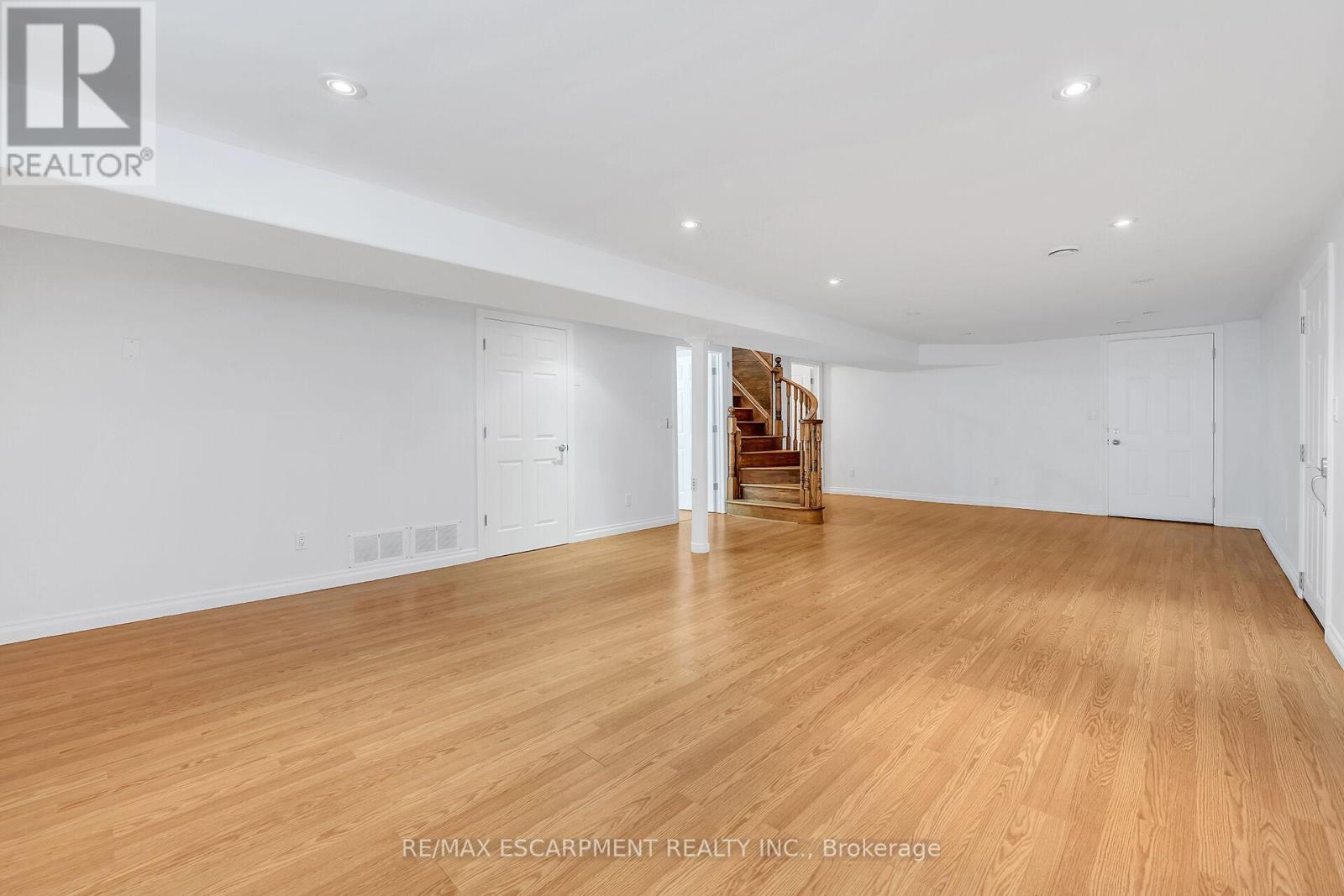 617 Eighth Road E, Hamilton, ON - Indoor Photo Showing Other Room