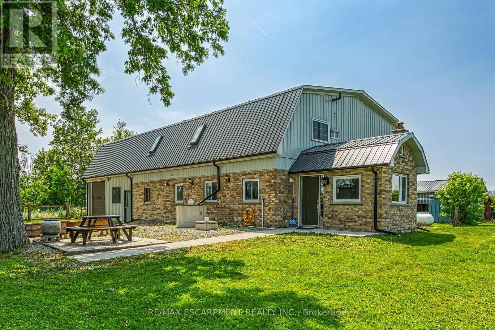 617 Eighth Road E, Hamilton, ON - Outdoor With Deck Patio Veranda