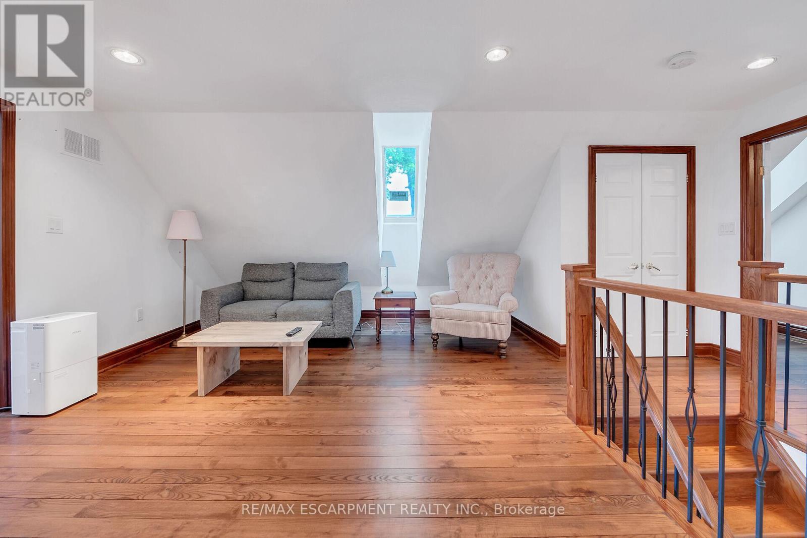 617 Eighth Road E, Hamilton, ON - Indoor Photo Showing Other Room