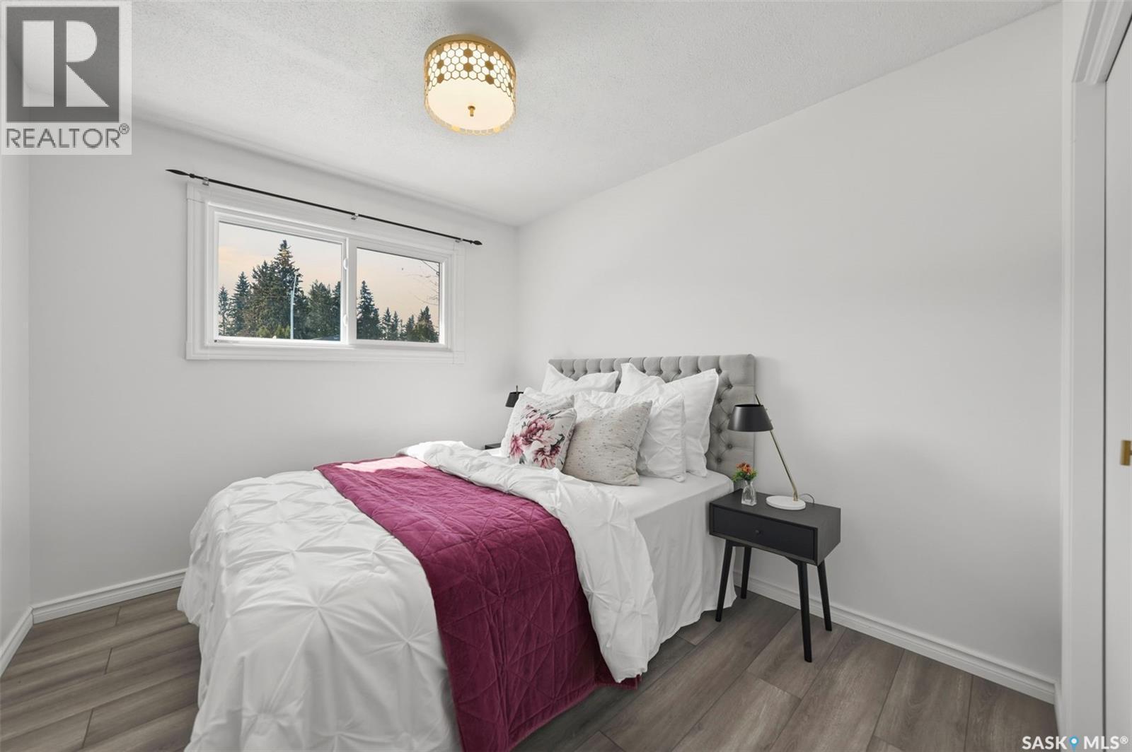 3122 Mountbatten Street, Saskatoon, SK - Indoor Photo Showing Bedroom