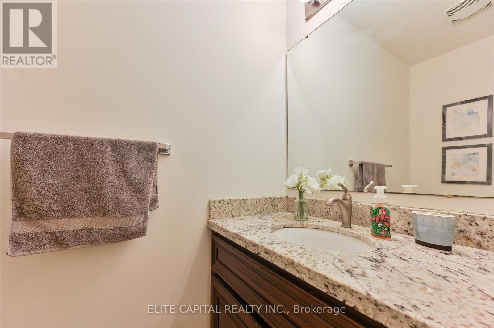 54 Bauer Crescent, Markham, ON - Indoor Photo Showing Bathroom