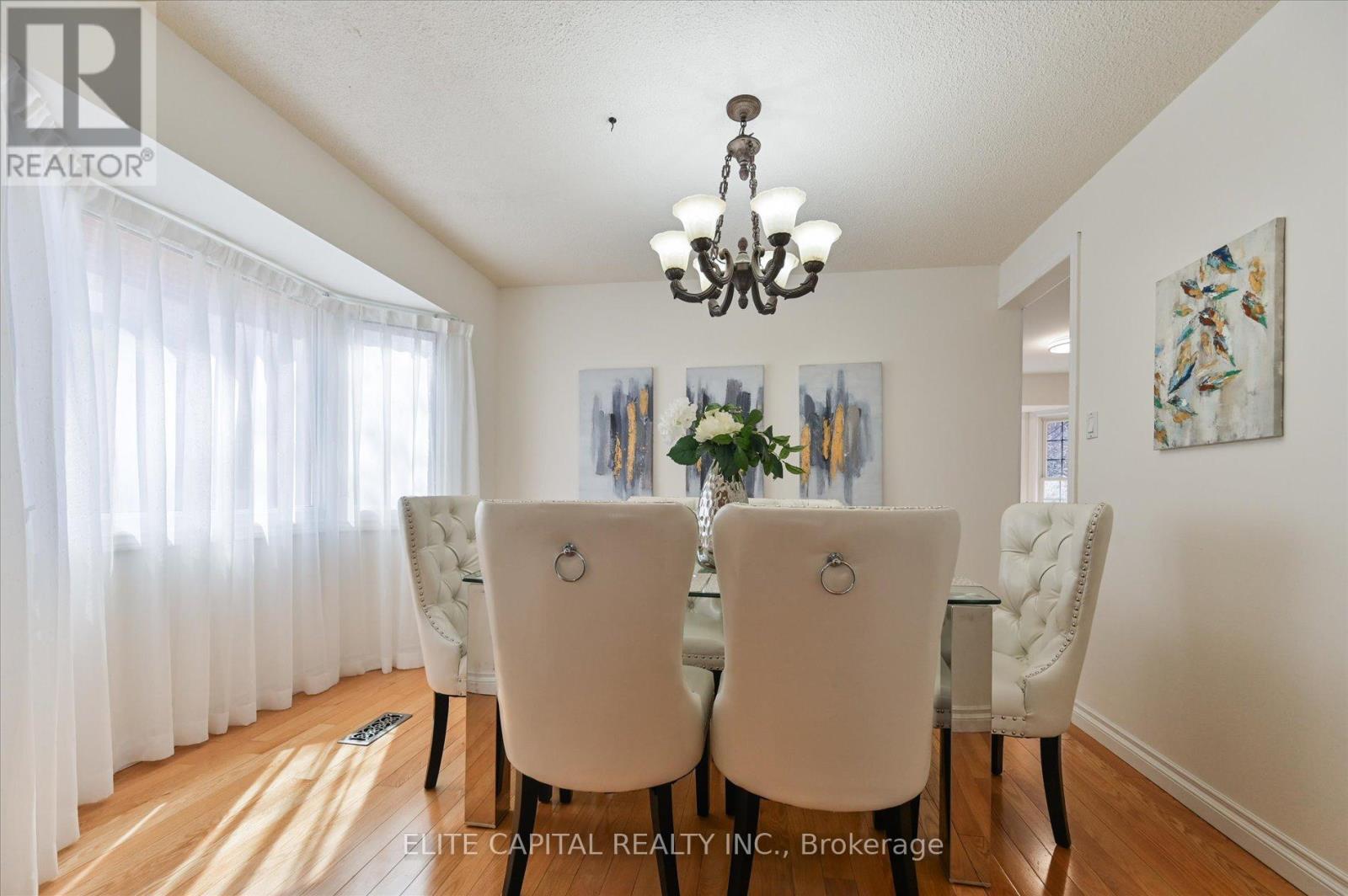 54 Bauer Crescent, Markham, ON - Indoor Photo Showing Dining Room