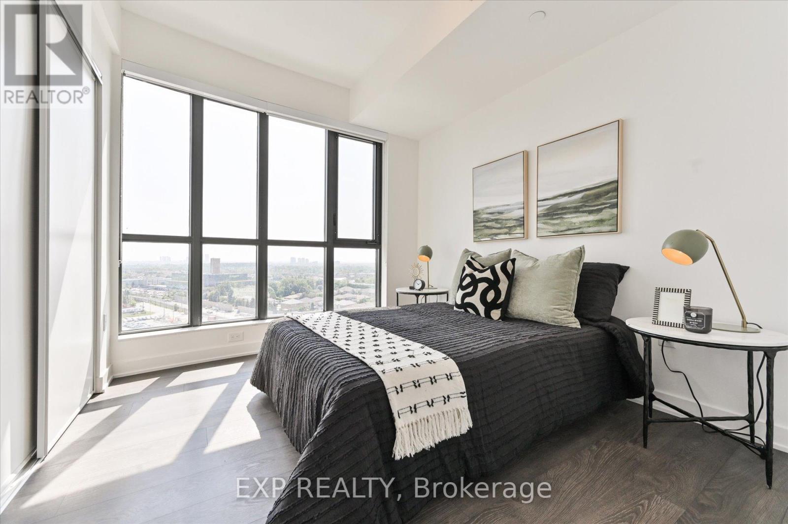 1006 - 120 Eagle Rock Way, Vaughan, ON - Indoor Photo Showing Bedroom