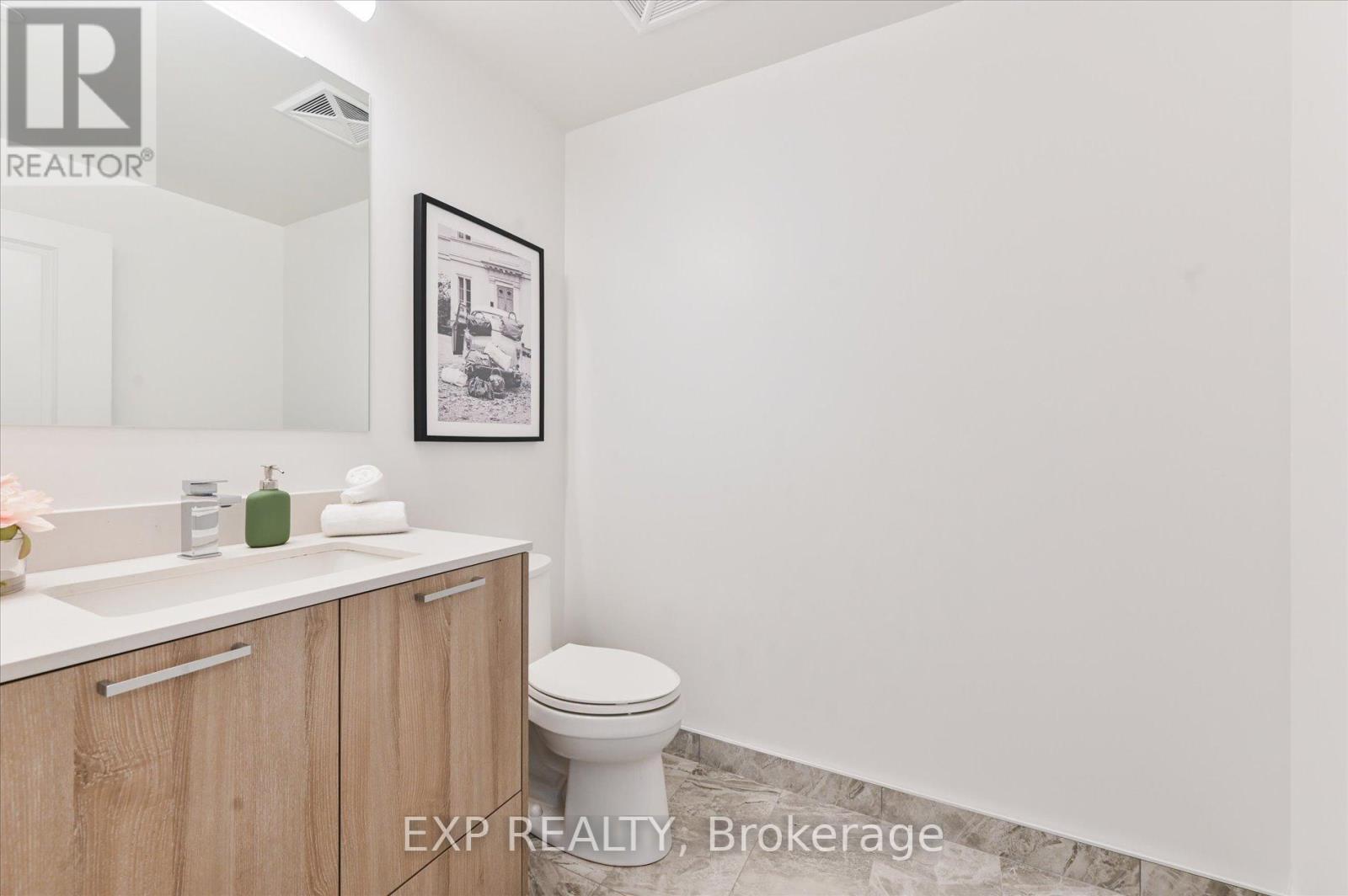 1006 - 120 Eagle Rock Way, Vaughan, ON - Indoor Photo Showing Bathroom