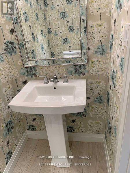 615 Summer Park Crescent, Mississauga, ON