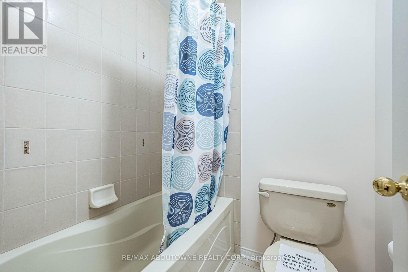 3228 Tacc Drive, Mississauga, ON - Indoor Photo Showing Bathroom
