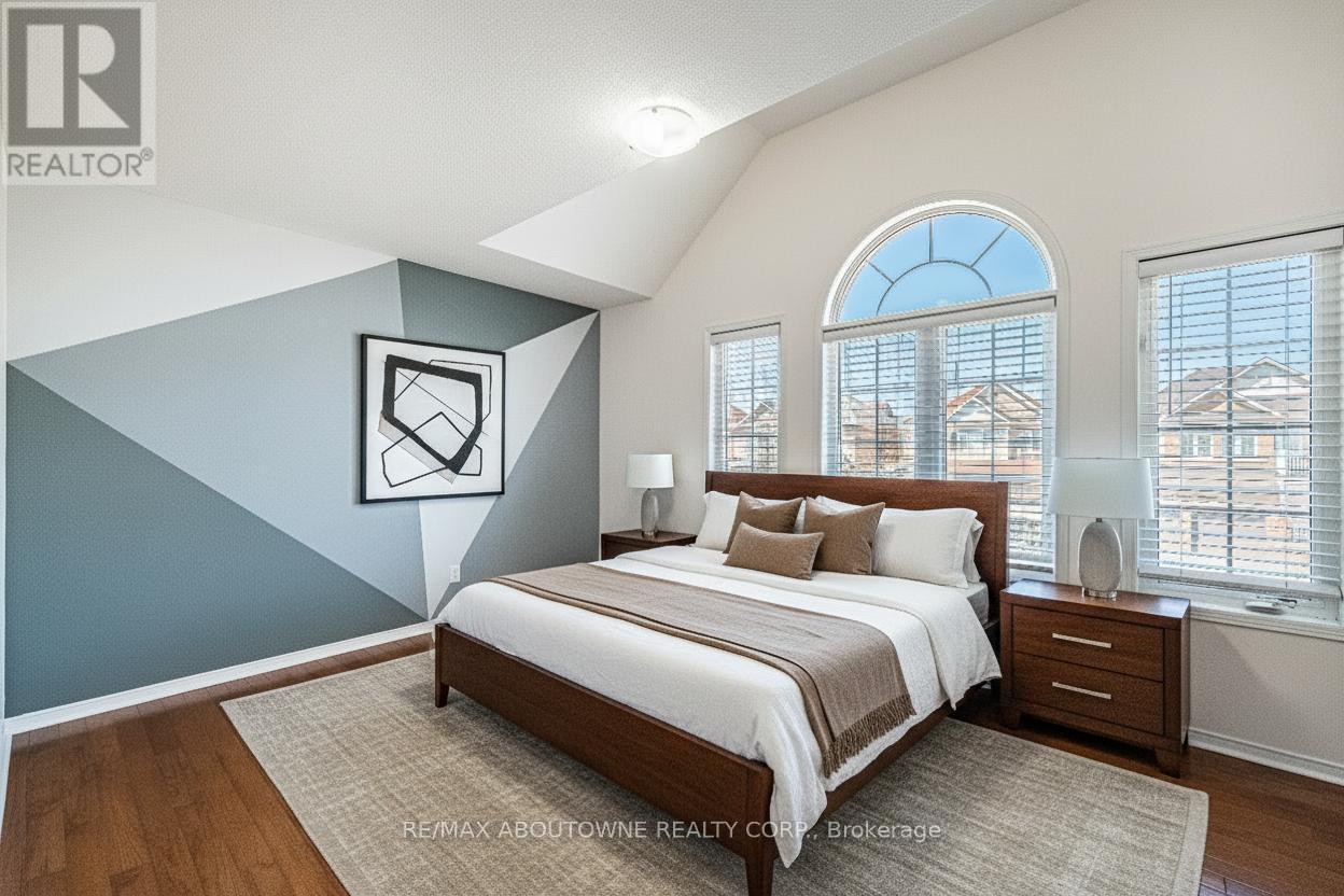 3228 Tacc Drive, Mississauga, ON - Indoor Photo Showing Bedroom