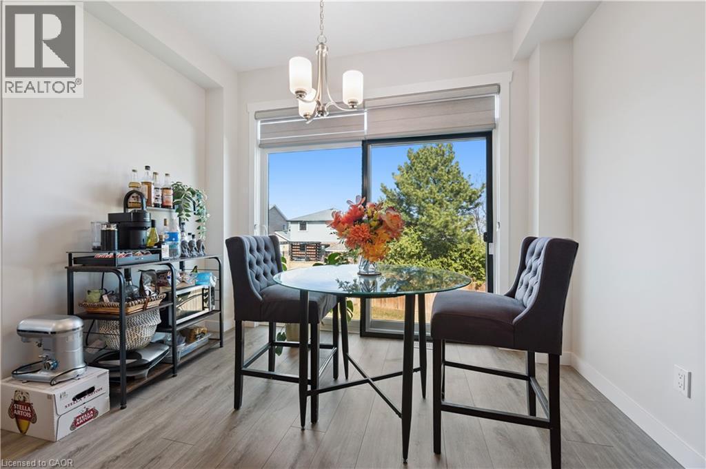 40 Moon Crescent, Cambridge, ON - Indoor Photo Showing Dining Room