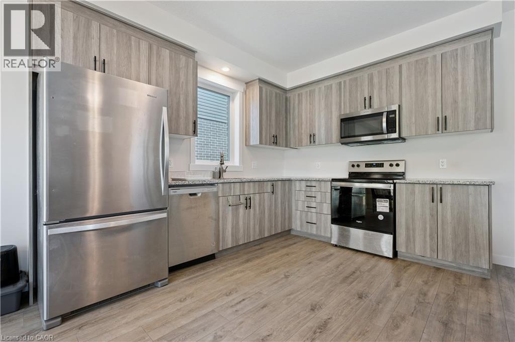 40 Moon Crescent, Cambridge, ON - Indoor Photo Showing Kitchen With Stainless Steel Kitchen