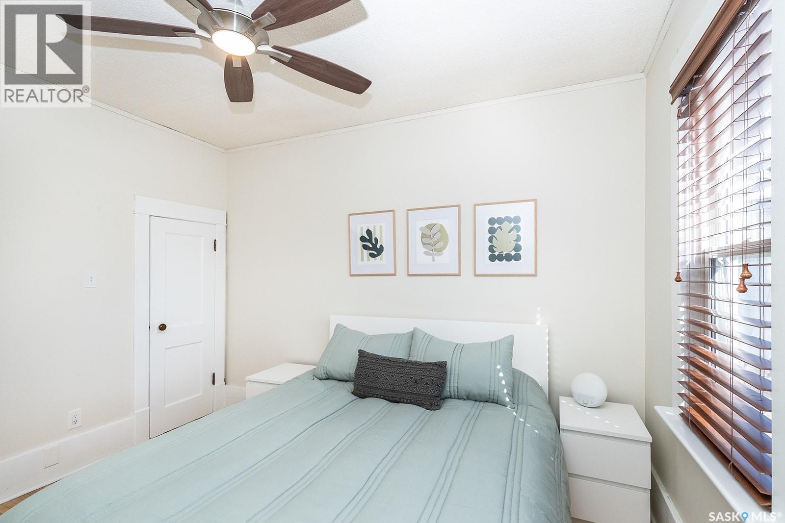625 4Th Avenue N, Saskatoon, SK - Indoor Photo Showing Bedroom