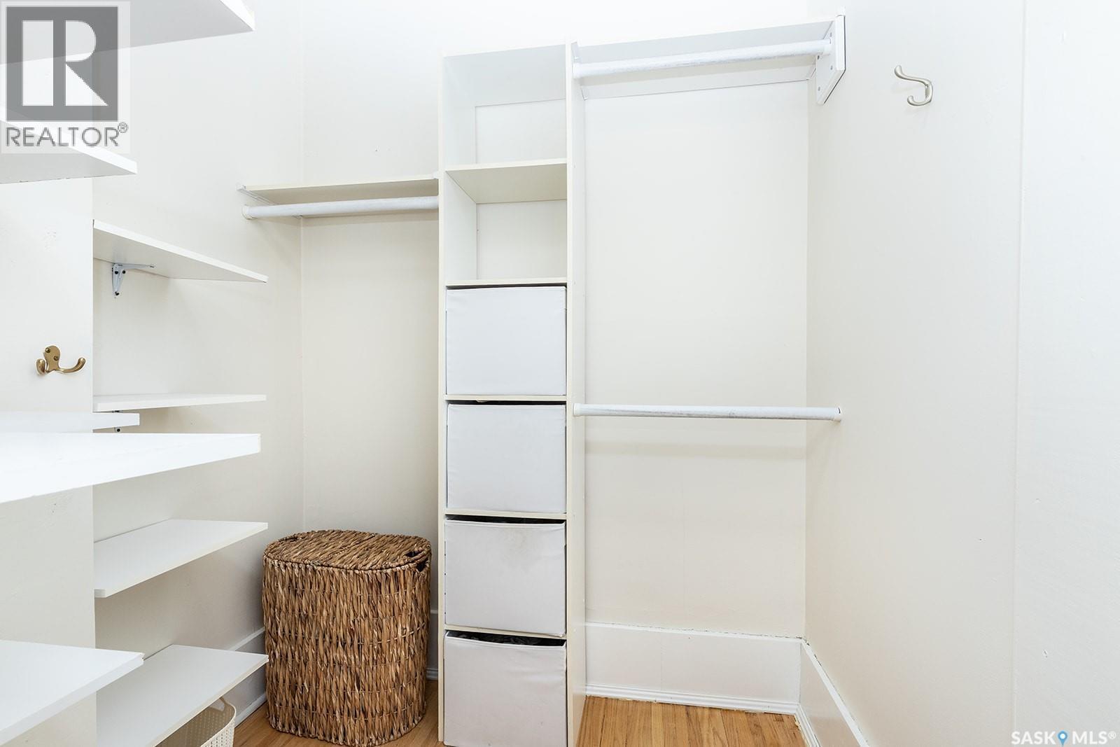 625 4Th Avenue N, Saskatoon, SK - Indoor