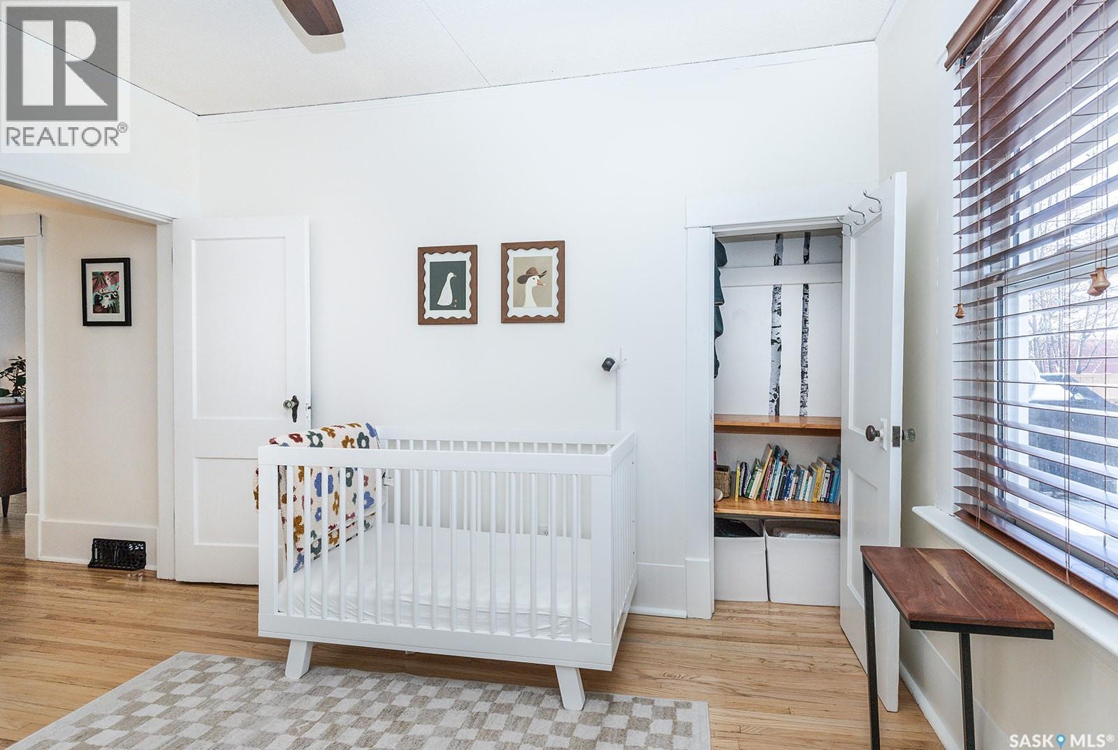 625 4Th Avenue N, Saskatoon, SK - Indoor Photo Showing Bedroom