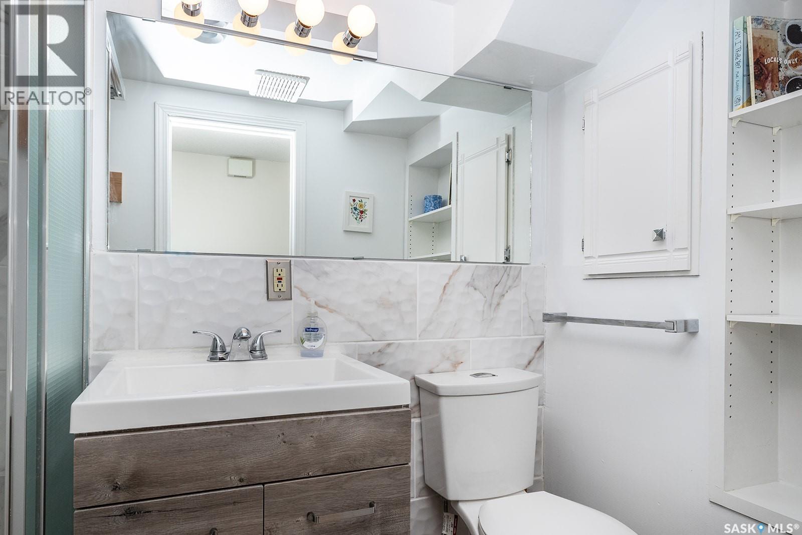 625 4Th Avenue N, Saskatoon, SK - Indoor