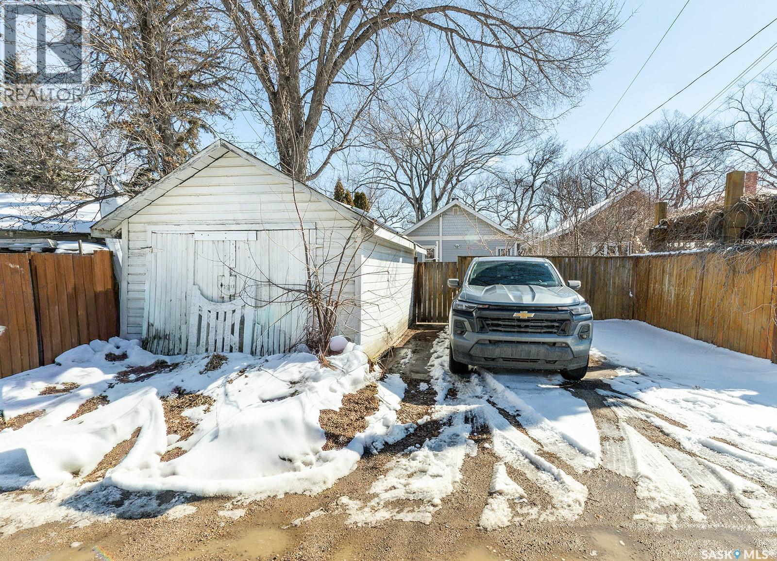 625 4Th Avenue N, Saskatoon, SK - Outdoor