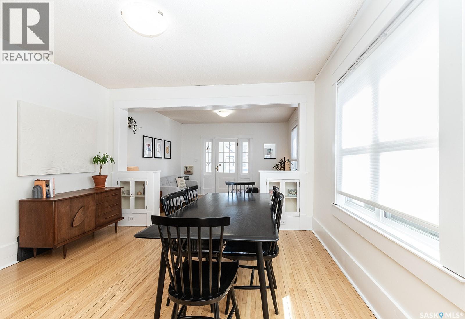 625 4Th Avenue N, Saskatoon, SK - Indoor Photo Showing Dining Room