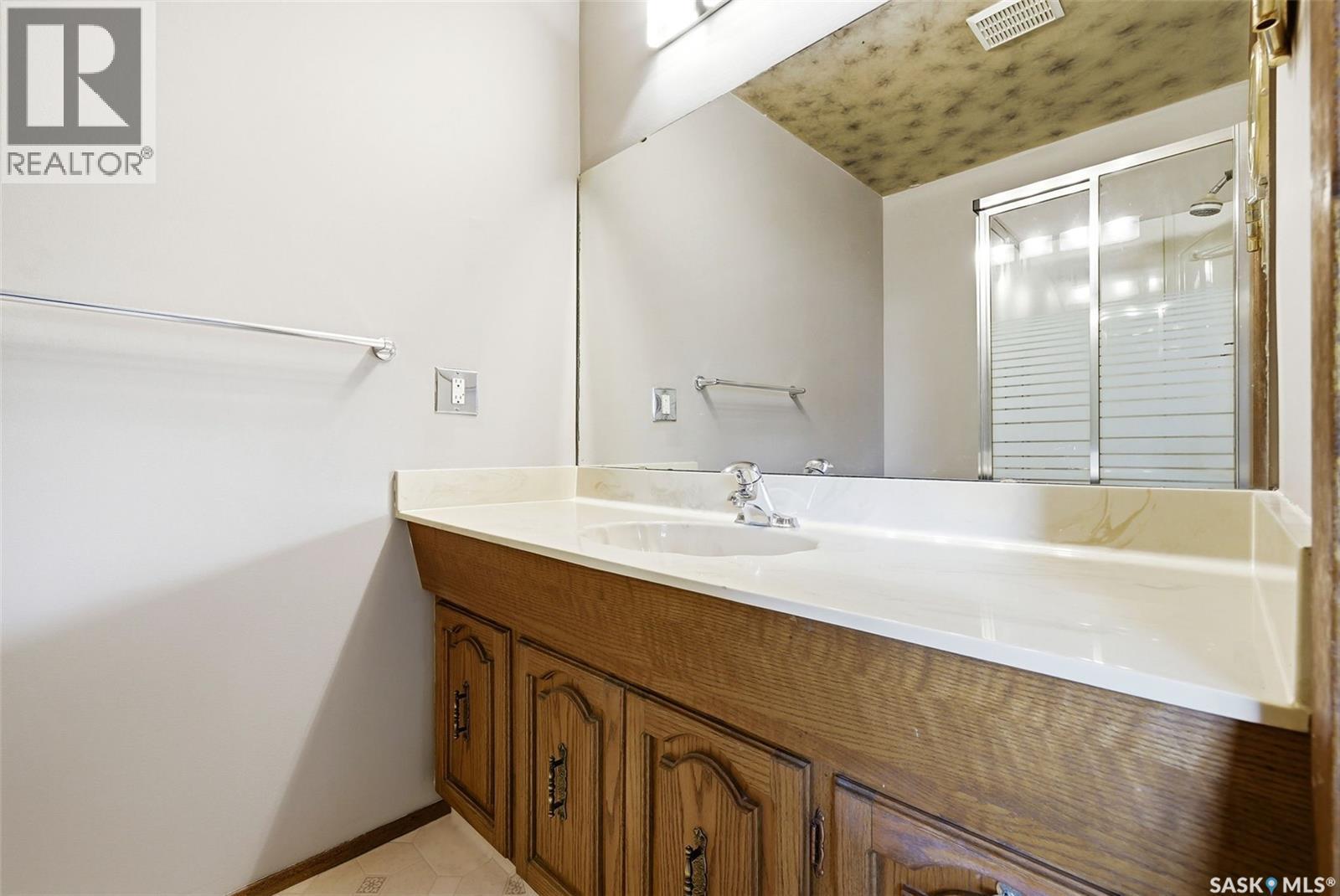 2102 Cunning Crescent, Regina, SK