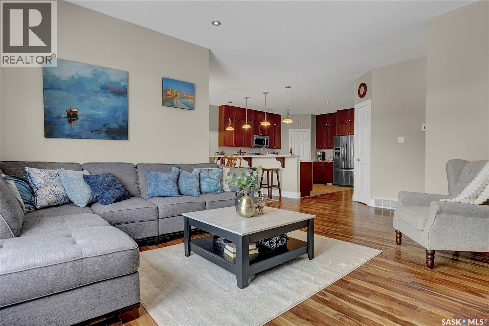 262 Blue Sage Drive, Moose Jaw, SK - Indoor Photo Showing Living Room