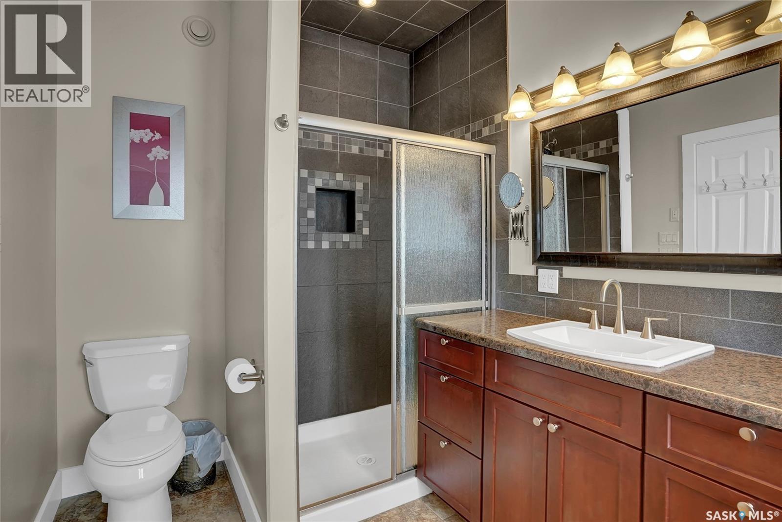 262 Blue Sage Drive, Moose Jaw, SK - Indoor Photo Showing Bathroom