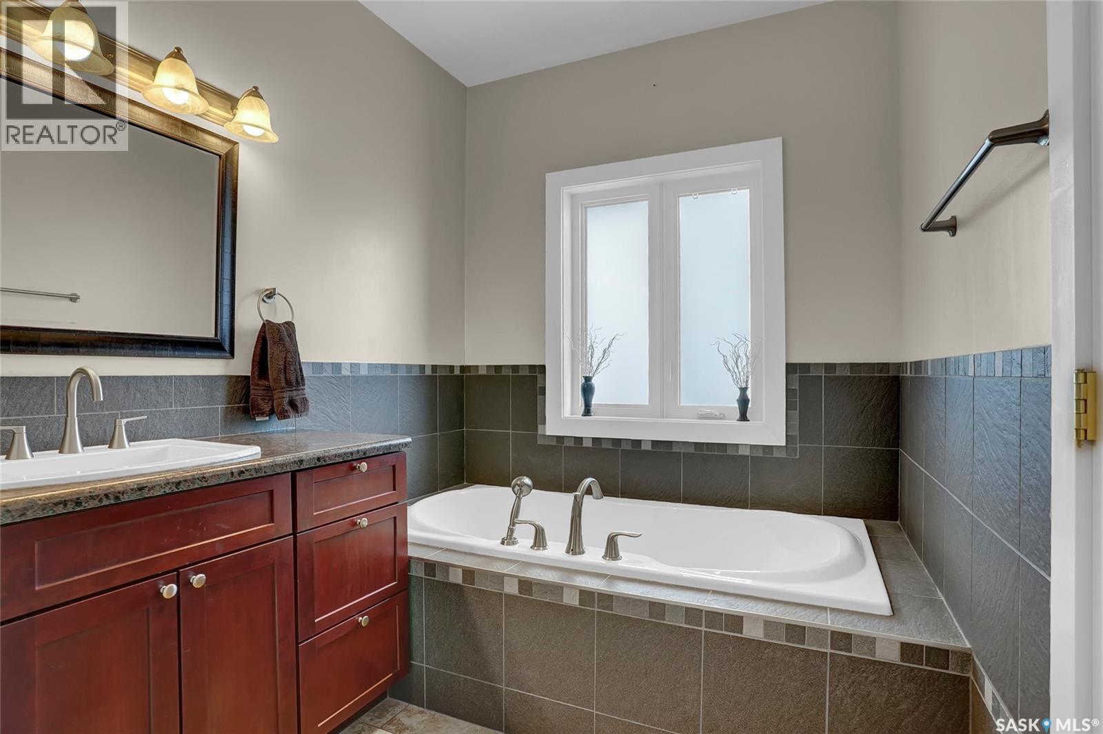 262 Blue Sage Drive, Moose Jaw, SK - Indoor Photo Showing Bathroom