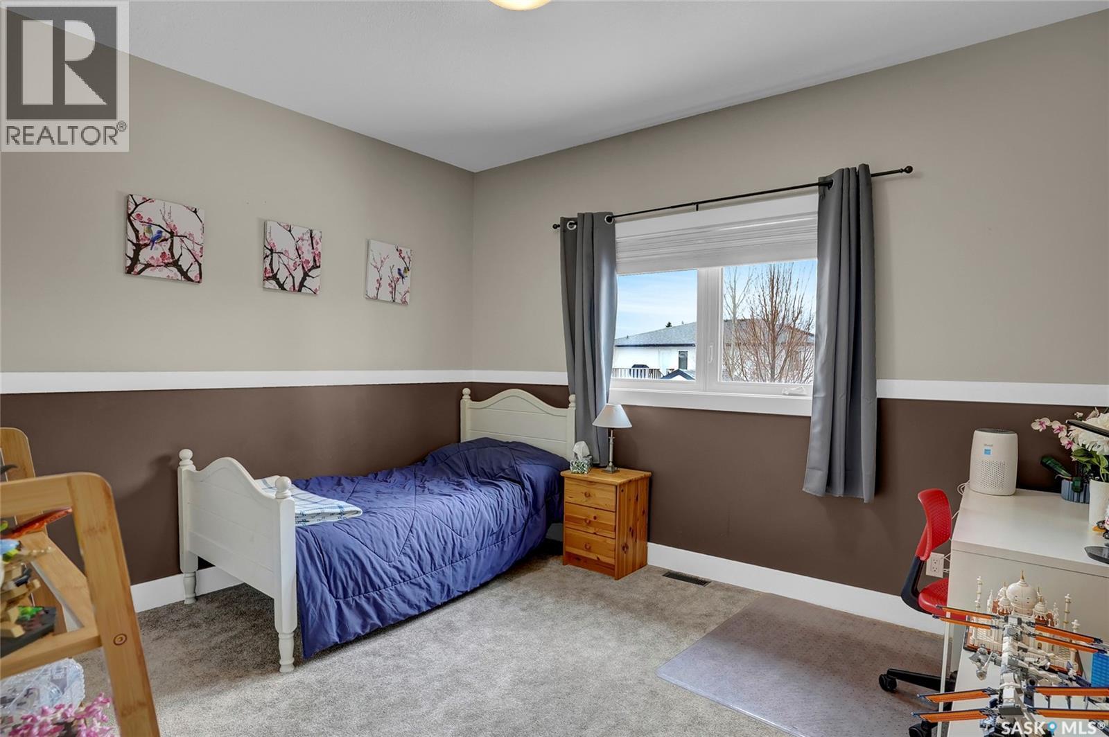 262 Blue Sage Drive, Moose Jaw, SK - Indoor Photo Showing Bedroom