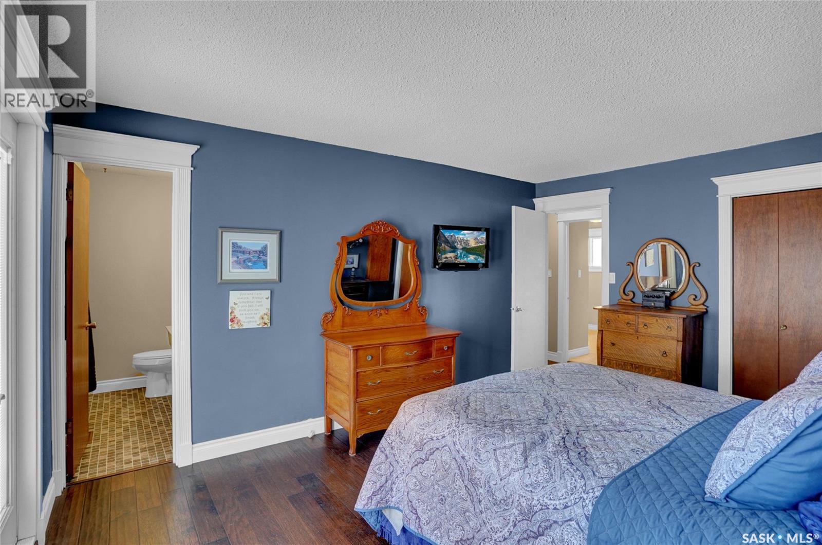 102 Daisy Crescent, Moose Jaw, SK - Indoor Photo Showing Bedroom