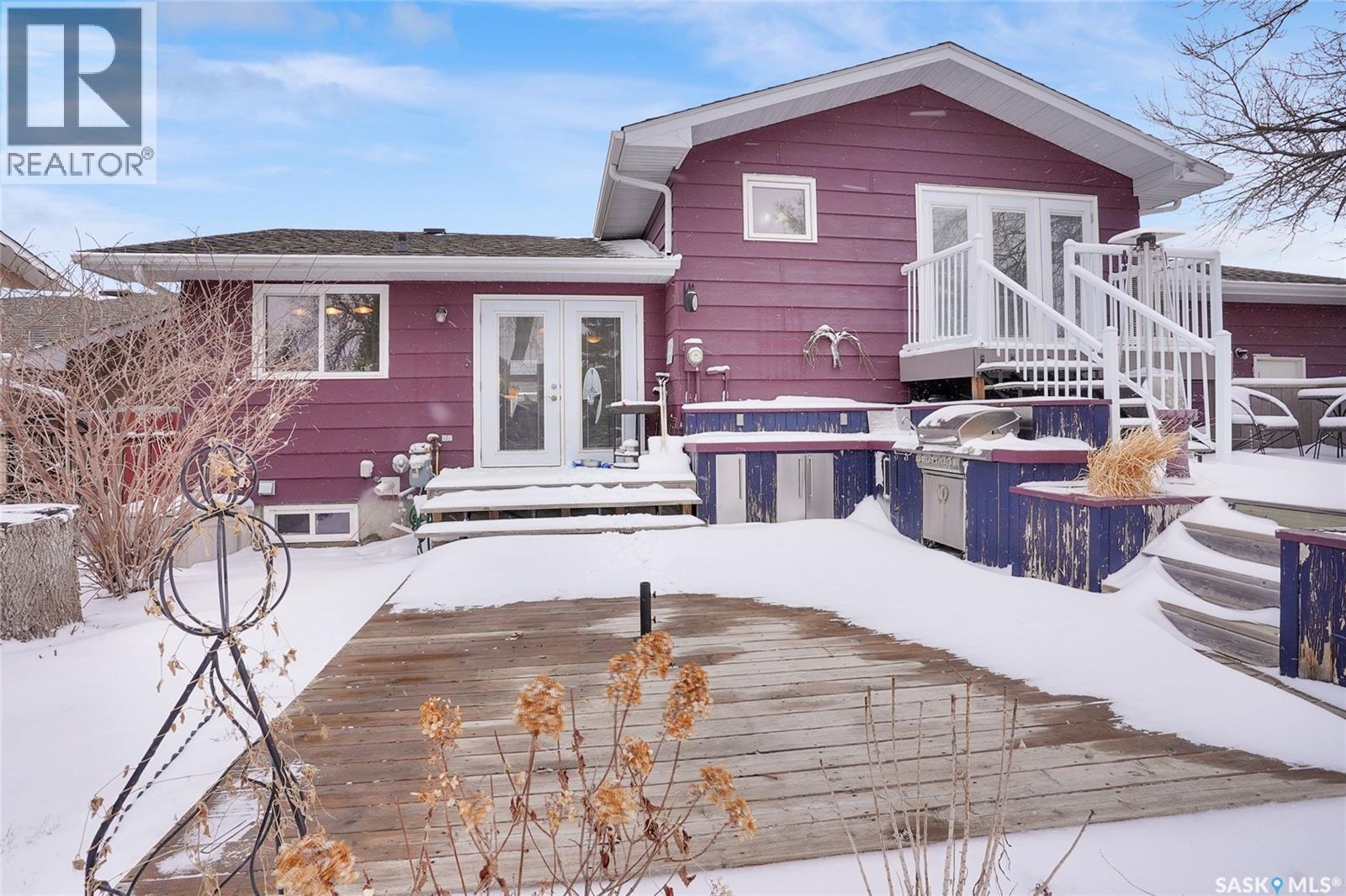 102 Daisy Crescent, Moose Jaw, SK - Outdoor