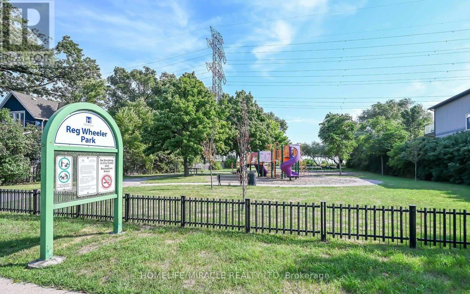 198 Beach Boulevard, Hamilton, ON - Outdoor