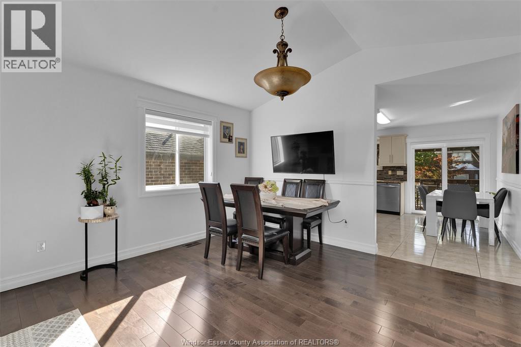3921 Zanzibar Crescent, Windsor, ON - Indoor Photo Showing Dining Room