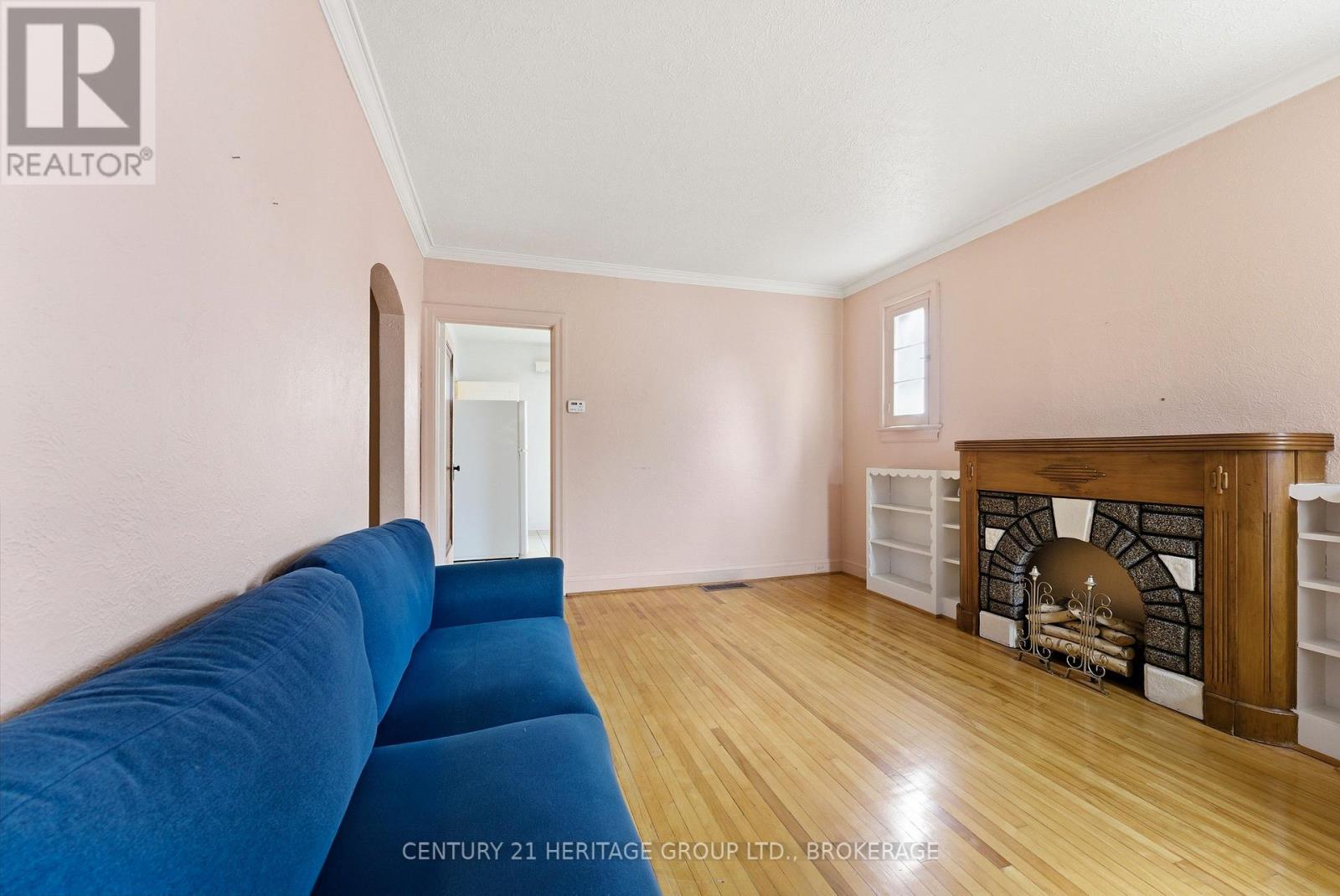1033 King Street E, Oshawa (Donevan), ON - Indoor Photo Showing Living Room