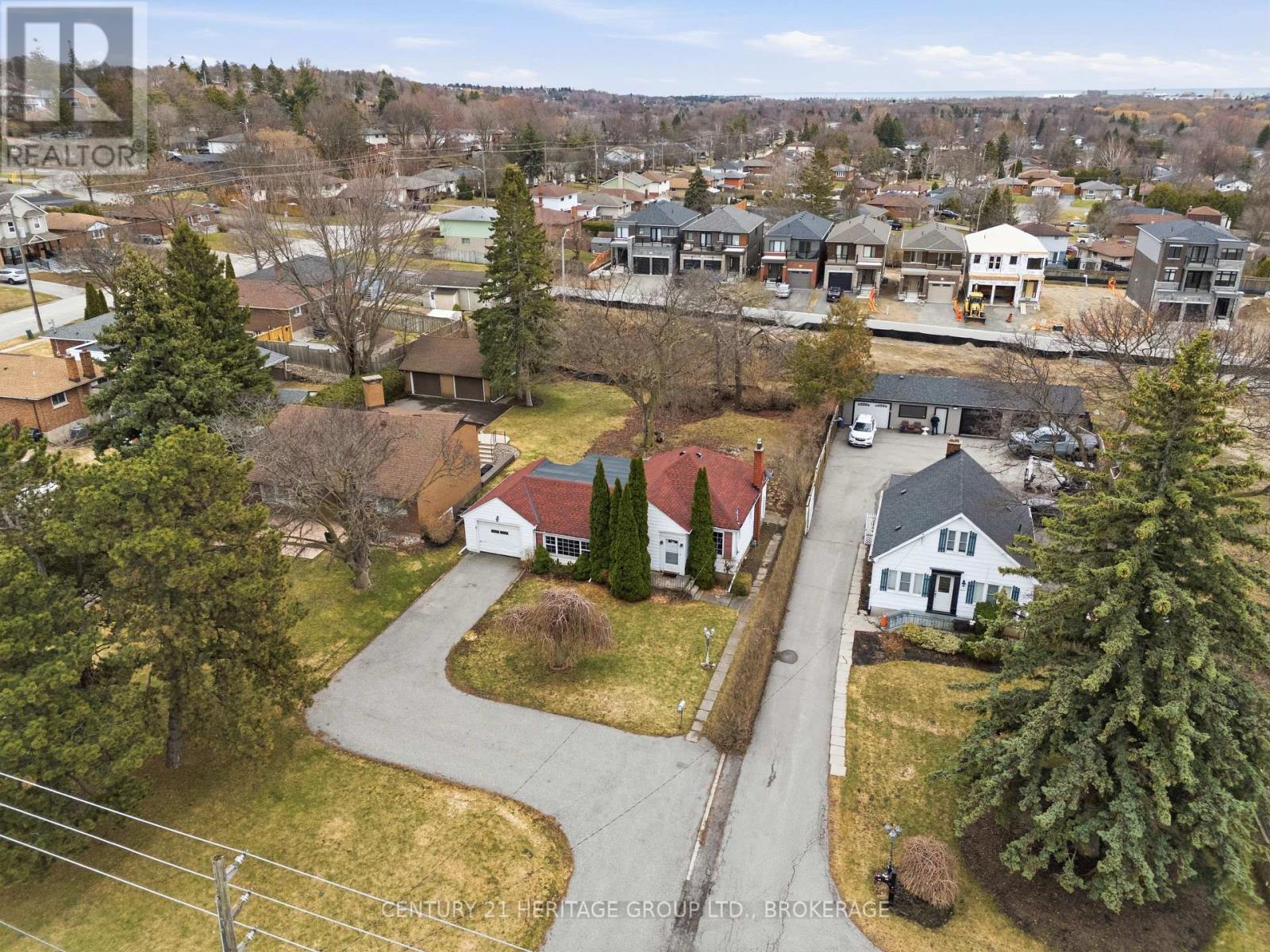 1033 King Street E, Oshawa (Donevan), ON - Outdoor With View