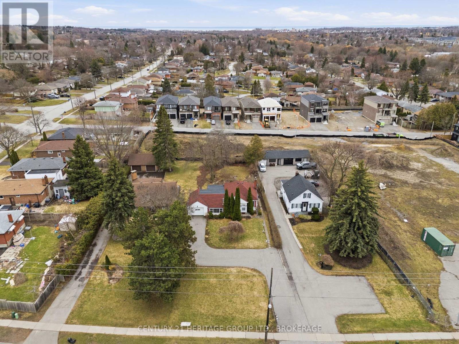 1033 King Street E, Oshawa (Donevan), ON - Outdoor With View