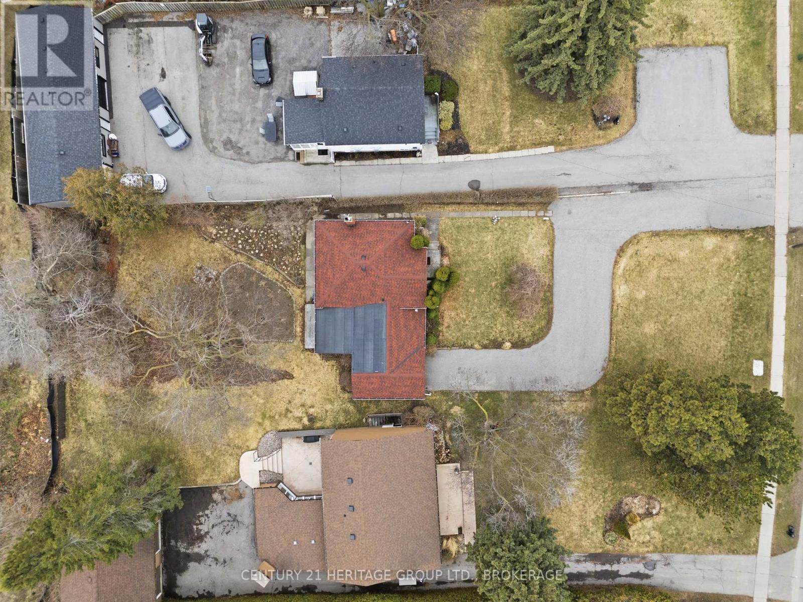 1033 King Street E, Oshawa (Donevan), ON - With View