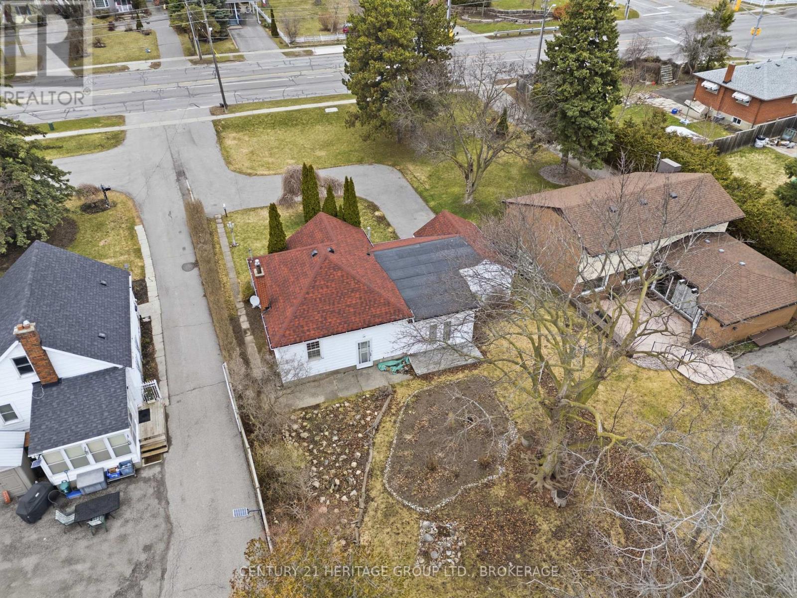 1033 King Street E, Oshawa (Donevan), ON - Outdoor With View