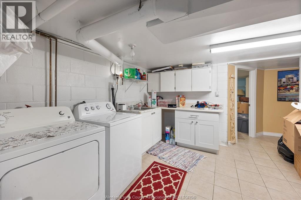 2979 Orion, Windsor, ON - Indoor Photo Showing Laundry Room