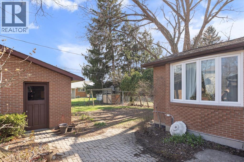 2979 Orion, Windsor, ON - Outdoor