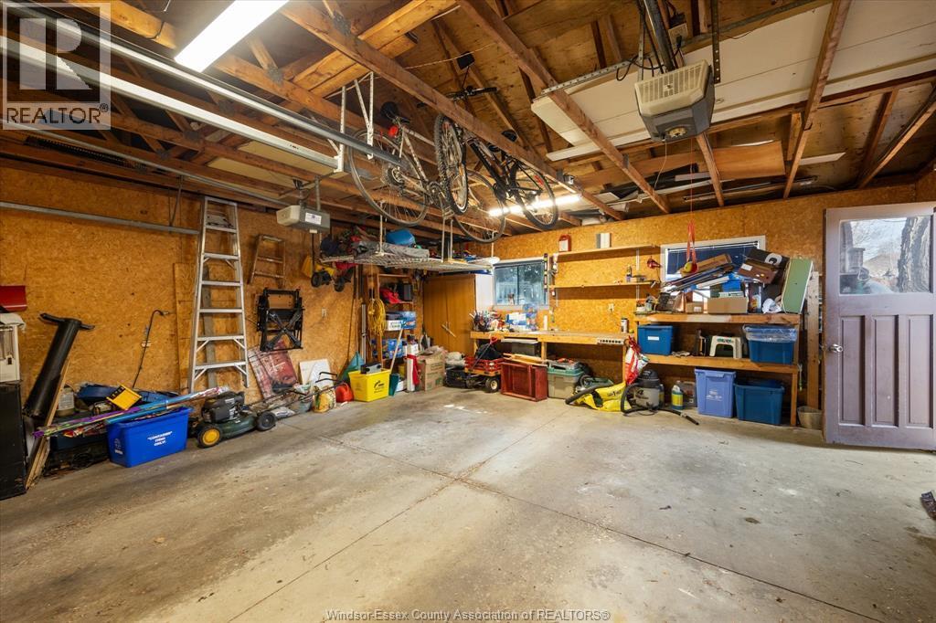 2979 Orion, Windsor, ON - Indoor Photo Showing Garage