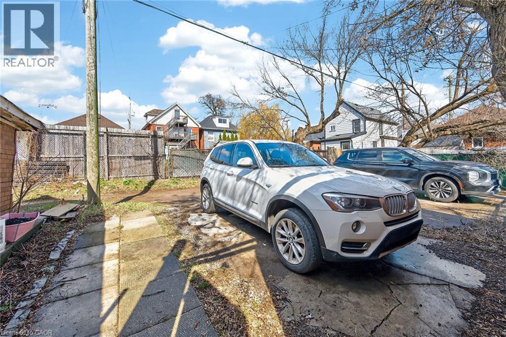 133 Avondale Street, Hamilton, ON