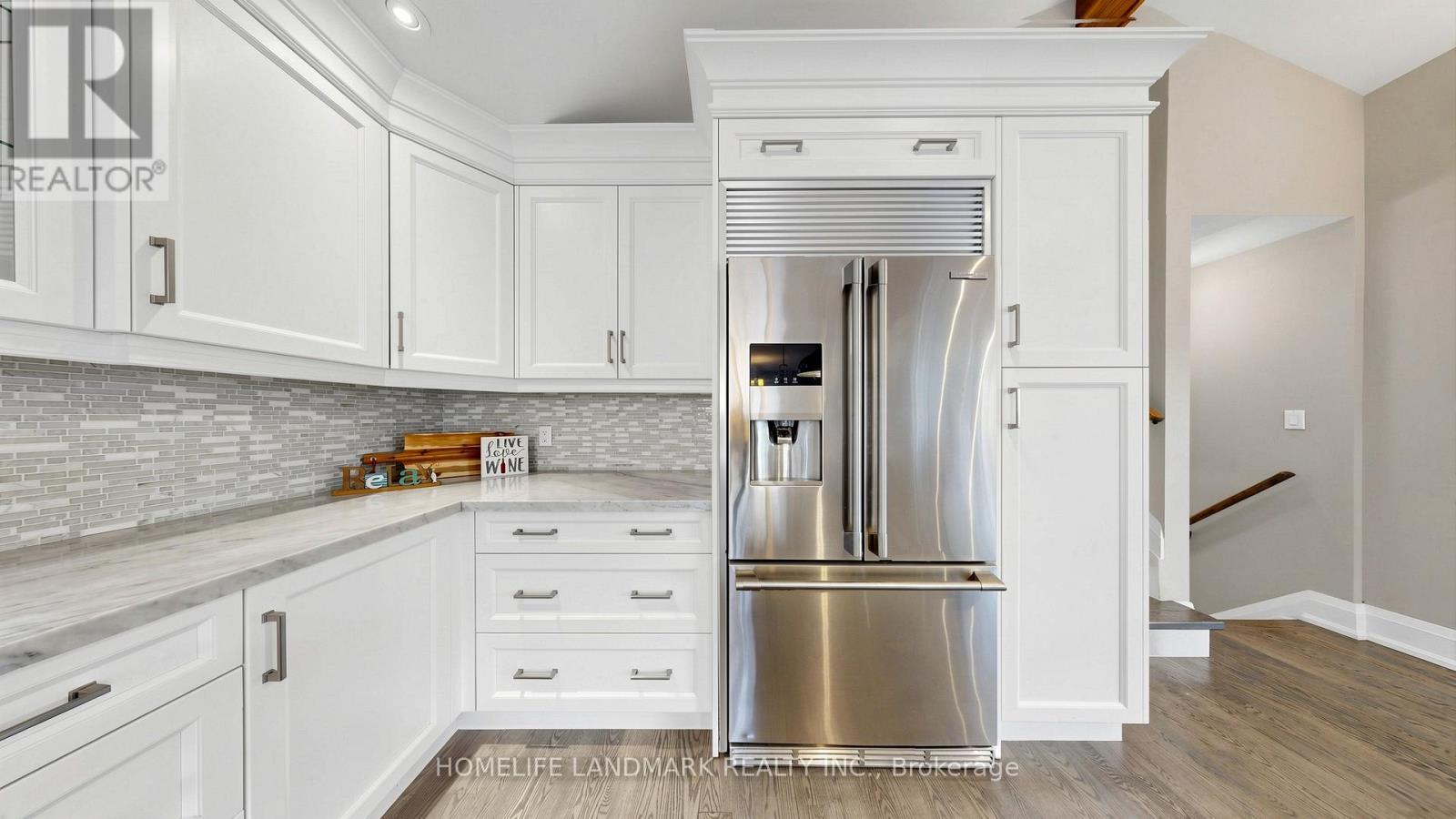 1549 Elite Road, Mississauga, ON - Indoor Photo Showing Kitchen