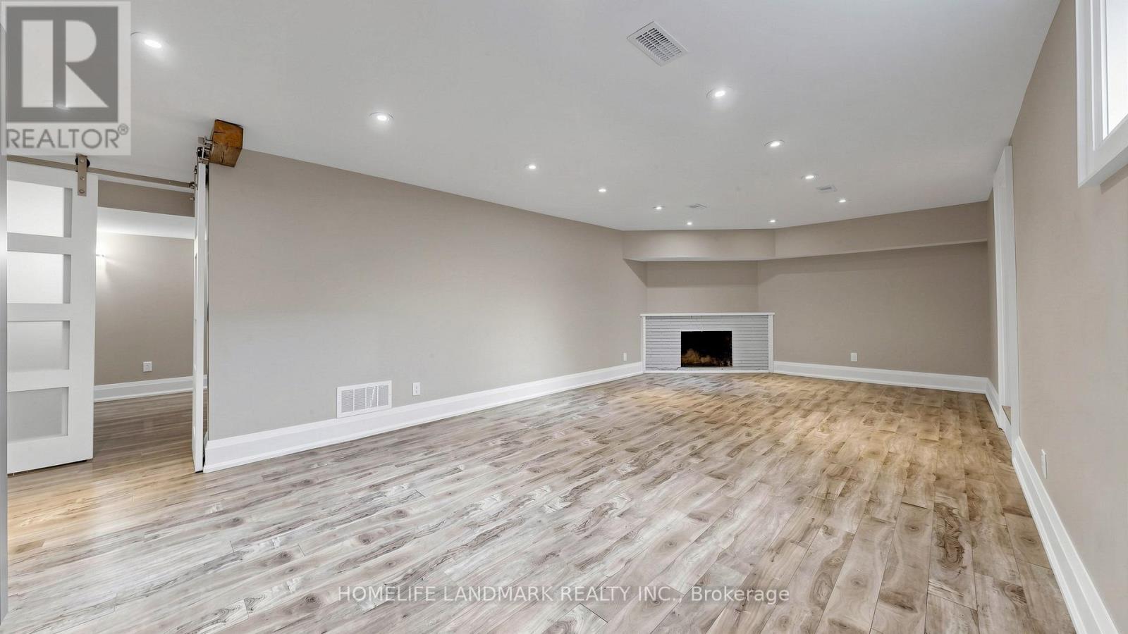 1549 Elite Road, Mississauga, ON - Indoor With Fireplace