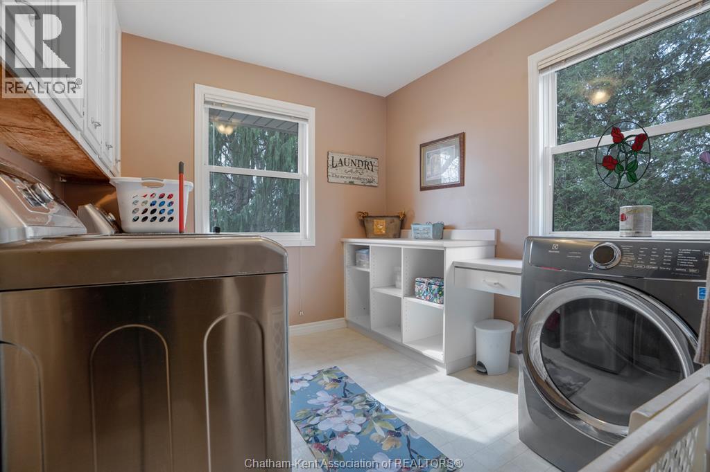7088 9Th Line, Chatham, ON - Indoor Photo Showing Laundry Room