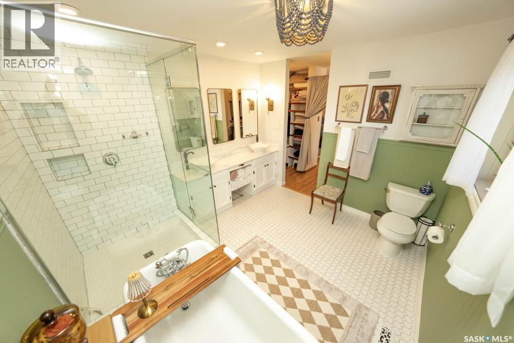 715 Emerald Bay, Saskatoon, SK - Indoor Photo Showing Bathroom