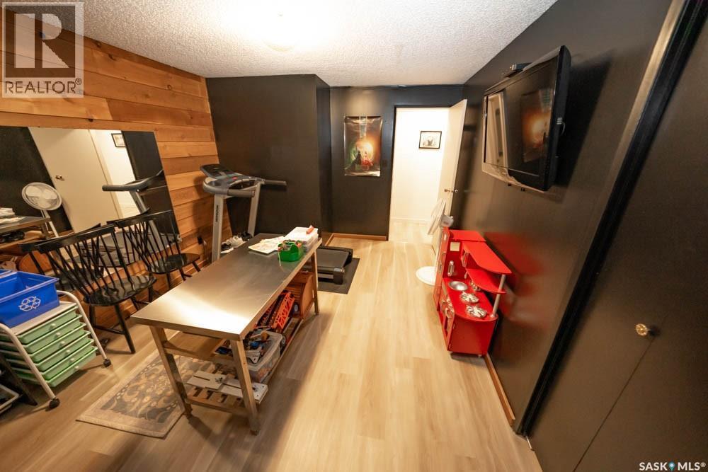 715 Emerald Bay, Saskatoon, SK - Indoor Photo Showing Other Room