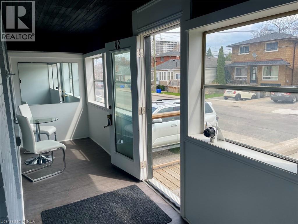 42 East 31St Street, Hamilton, ON - With Exterior