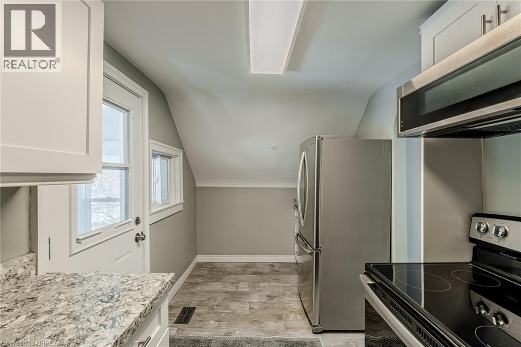 42 East 31St Street, Hamilton, ON - Indoor