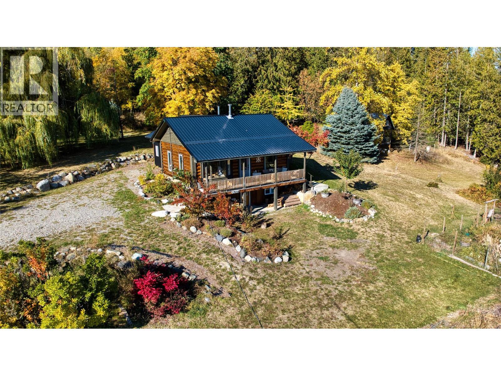 1017 Simmons Road, Creston, BC - Outdoor